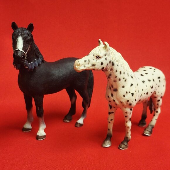 Two Schleich Toy Horse Figurines Black Horse & Spotted Knabstrupper 2006 - Picture 3 of 12